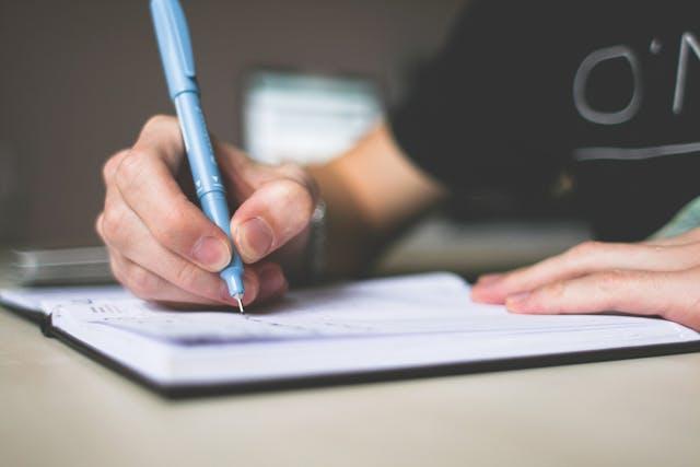 Devoirs de vacances : préparez-vous à trouver le cabinet idéal en septembre !