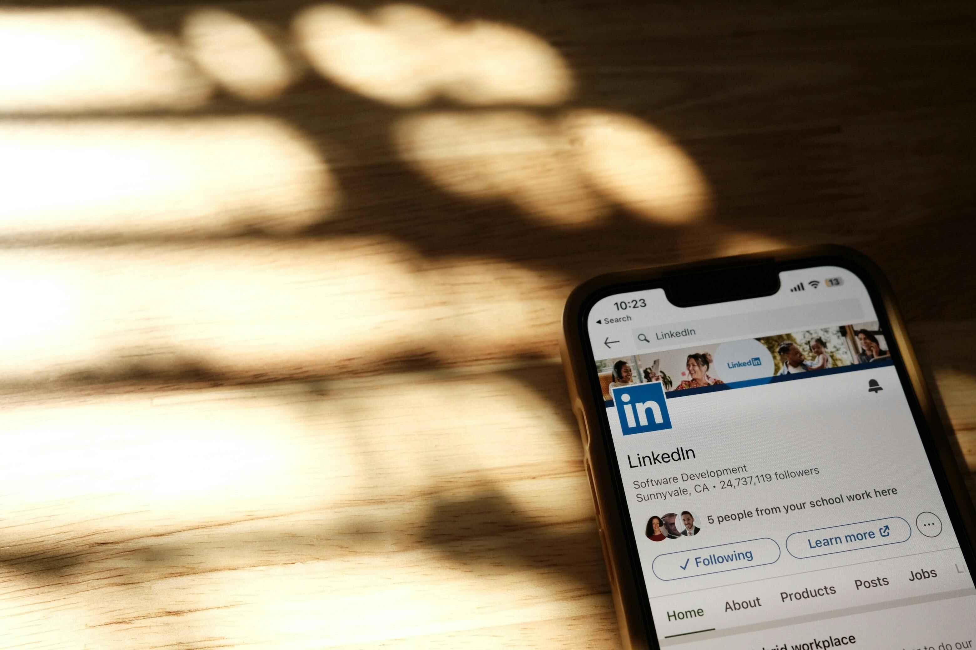 LinkedIn : Tinder de l’avocat en recherche active – Comment rendre son profil LinkedIn attractif pour les recruteurs